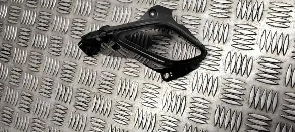 Mercedes-Benz E W212 Under headlight/headlamp trim 183021