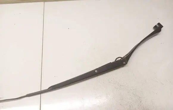 Toyota RAV 4 (XA30) Front wiper blade arm 