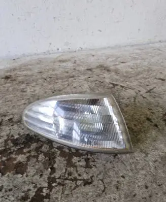 Ford Mondeo MK I Front indicator light FM9378