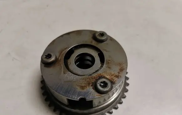 Buick Encore I Valve oil control 55562222