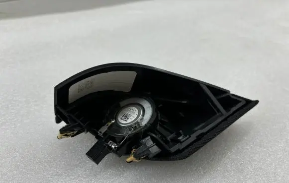 Tesla Model 3 Front door speaker 109565700F 107974100A
