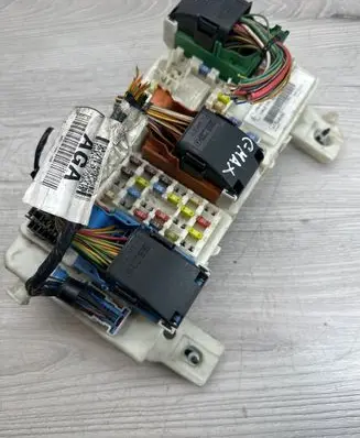 Ford C-MAX I Fuse module 8M5T14014 97RA000001 97RA012108