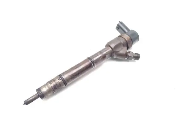 Hyundai i40 Fuel injector 338002A800 0445110411