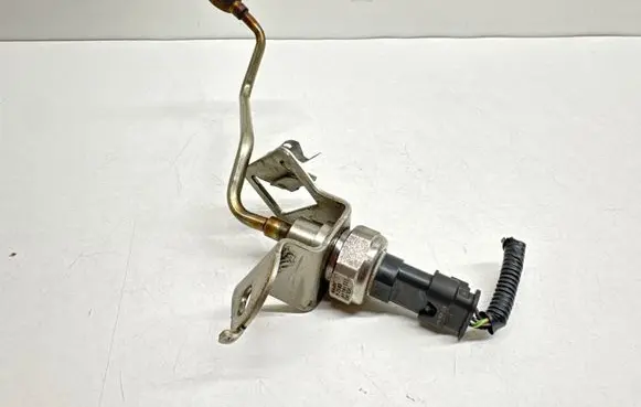 Volvo V40 Exhaust gas pressure sensor 31319419 08S26 872858541