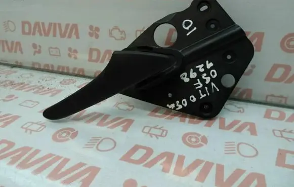 Mercedes-Benz Vito Viano W639 Front door interior handle A6397600361