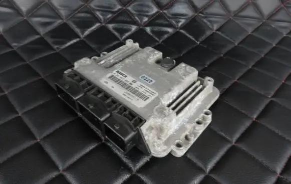 Renault Trafic II (X83) Engine control unit/module 0281017065 8200935115 8201105714