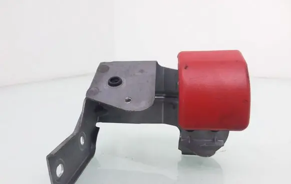 Volvo S40, V40 Engine bonnet (hood) release handle
