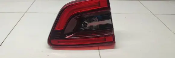 Renault Kadjar Tailgate rear/tail lights 90061332