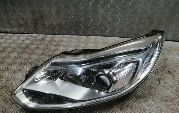 Ford Focus Headlight/headlamp BM5113D155AK