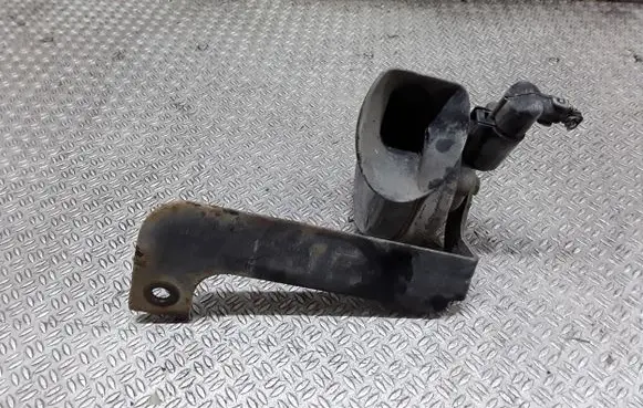 Volkswagen Touareg I Horn signal E1000209