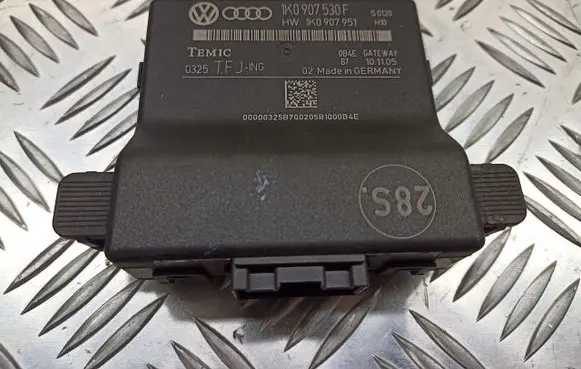 Volkswagen Touran I Front door sensor coupe 1K0907530F
