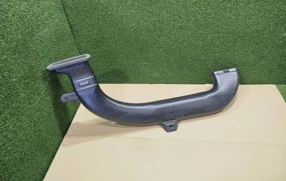 Renault Trafic III (X82) Cabin air duct channel 687747691R