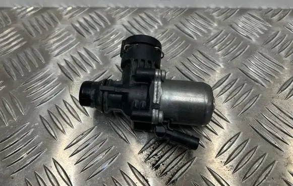 BMW 3 G20 G21 Coolant heater control valve 8689694
