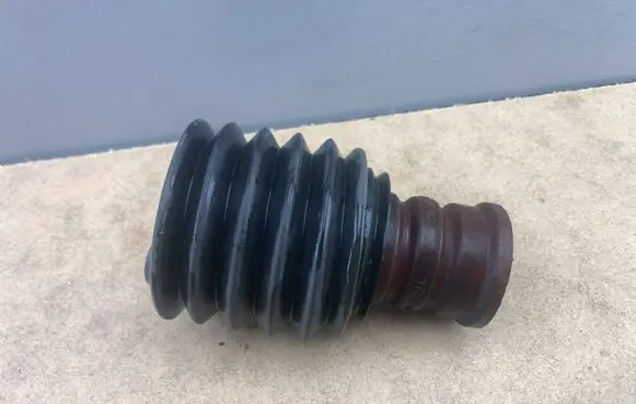 Front shock absorber with coil spring