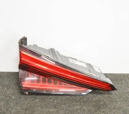 Audi A5 Tailgate rear/tail lights 8W6945094D