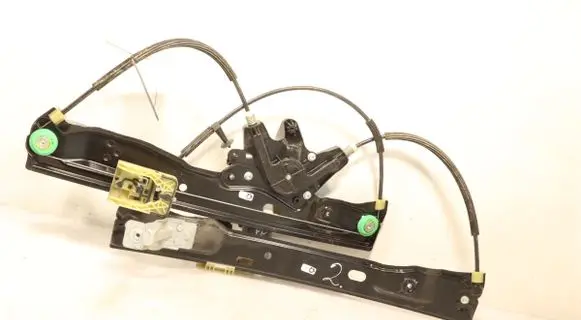 Front window lifting mechanism without motor