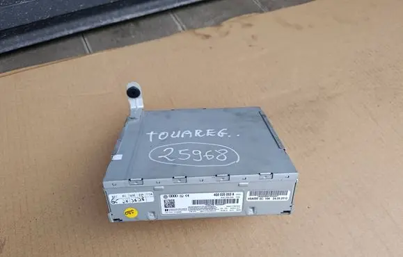 Volkswagen Touareg II Radio/CD/DVD/GPS head unit 4G0035053A