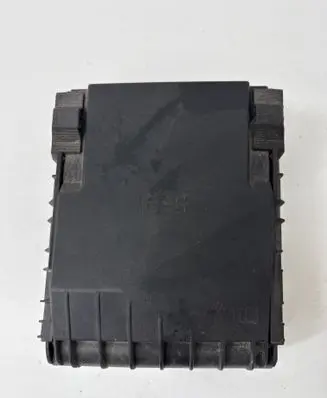 Volkswagen PASSAT B6 Fuse module 