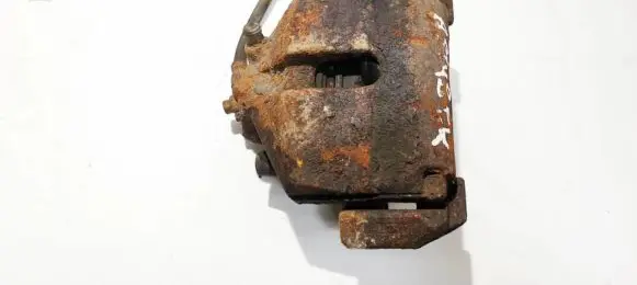 Volkswagen PASSAT B6 Front brake caliper