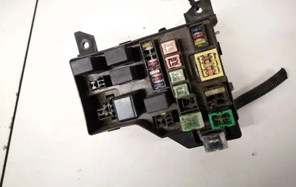 Mitsubishi Carisma Fuse box set