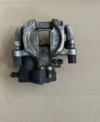 Subaru Outback (BS) Rear brake caliper 26620AL05A