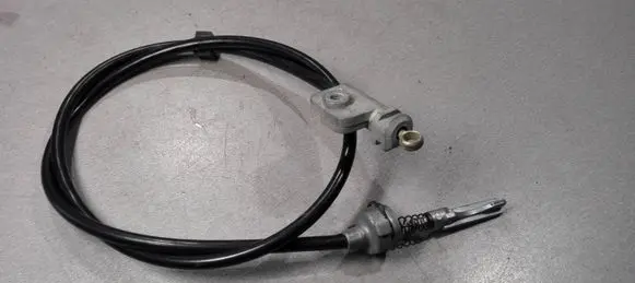 Volkswagen PASSAT B5.5 Gear shift cable linkage 8D1713575