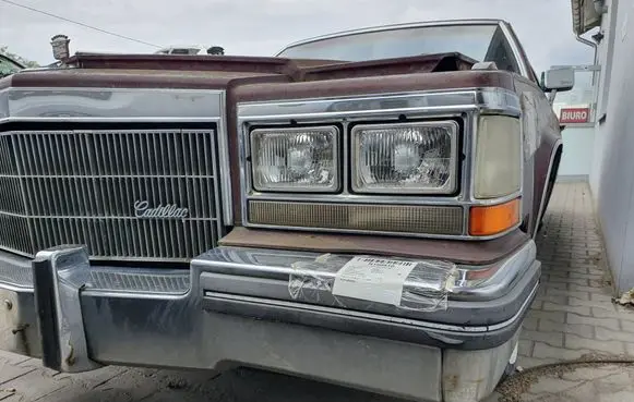 Cadillac DeVille Front bumper 