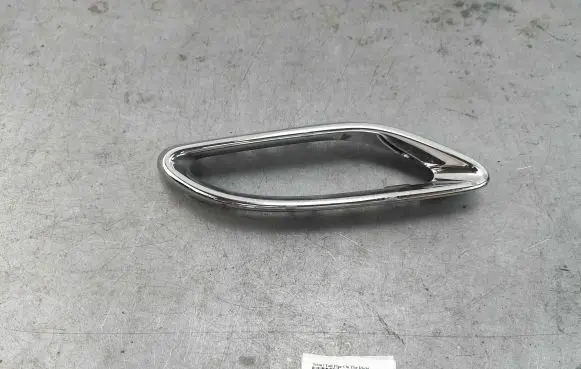 Mercedes-Benz GLE AMG (W166 - C292) Muffler trim a0008850274