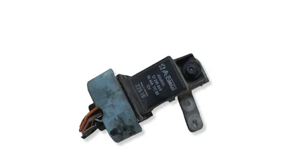 Volvo C30 Glow plug pre-heat relay 9666671780