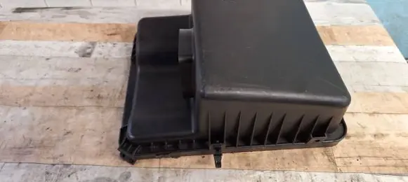 KIA Sorento Air filter box cover 281113E700