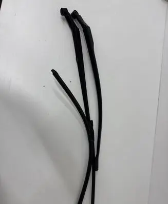 Toyota Avensis T270 Front wiper blade arm 3392125686