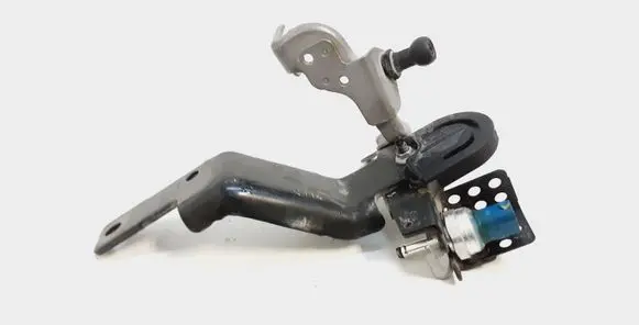Mercedes-Benz B W246 W242 Other engine bay part 8201013534