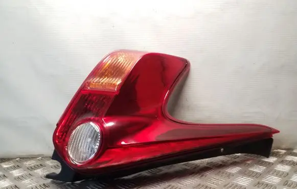 Nissan Juke I F15 Rear/tail lights