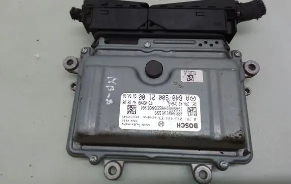Mercedes-Benz B W245 Engine control unit/module A6409002100