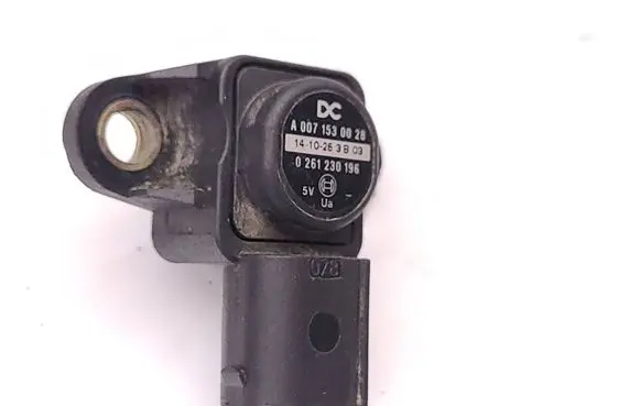 Mercedes-Benz Sprinter W906 Air pressure sensor A0071530028 1410253B03 0261230196