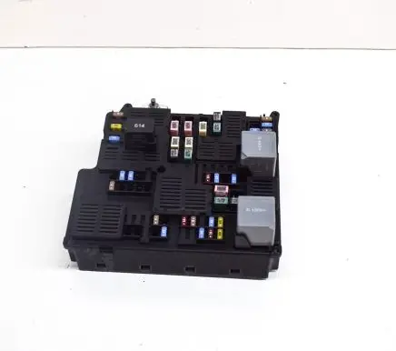 Volvo XC60 Fuse module 32322426