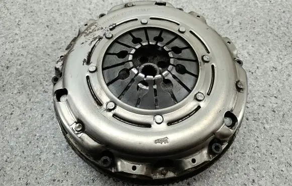 Opel Astra J Dual mass flywheel 702437VALEO