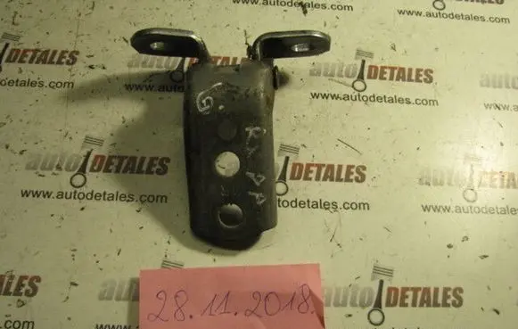 Lexus RX 300 Front door upper hinge