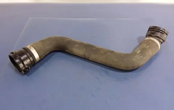BMW 5 F10 F11 Engine coolant pipe/hose 7809821