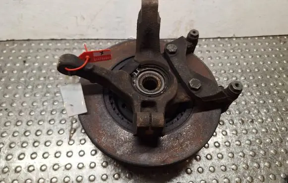 Renault Sandero I Front wheel hub spindle knuckle S14765225 6001548239