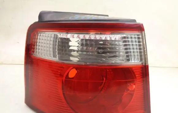 KIA Carens II Rear/tail lights