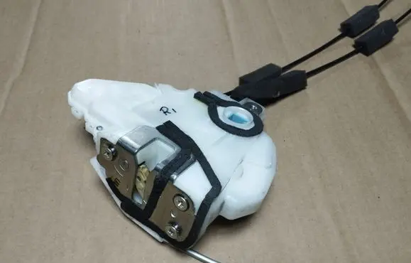 Honda Accord Front door lock