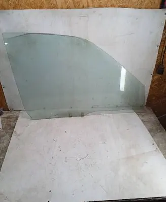 Suzuki Grand Vitara I Front door window glass four-door