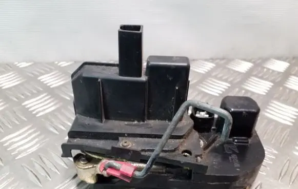 Jeep Grand Cherokee (WJ) Rear door lock