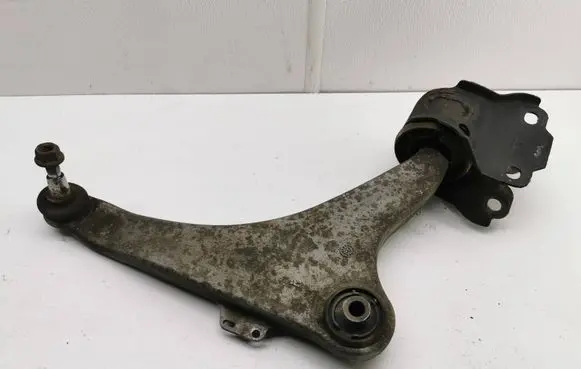 Volvo V70 Front lower control arm/wishbone