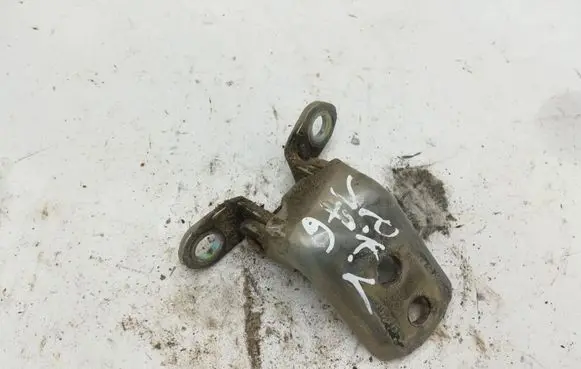 Nissan Primera Front door upper hinge NOCODE