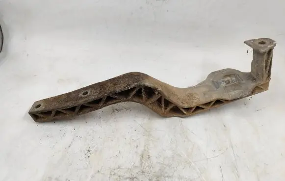 Audi A4 S4 B5 8D Rear differential/diff mount bracket 8D0599289