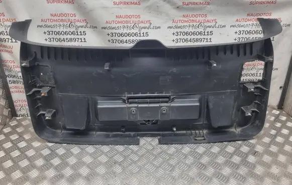 Volkswagen PASSAT B6 Tailgate trim 3C9867605G