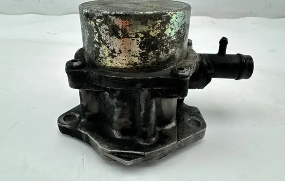 Renault Megane III Vacuum pump
