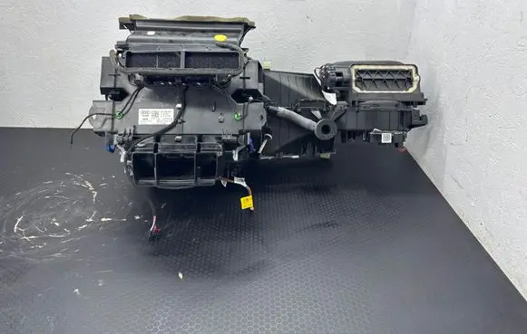 Audi Q5 SQ5 8R Interior heater climate box assembly 8T1820005L